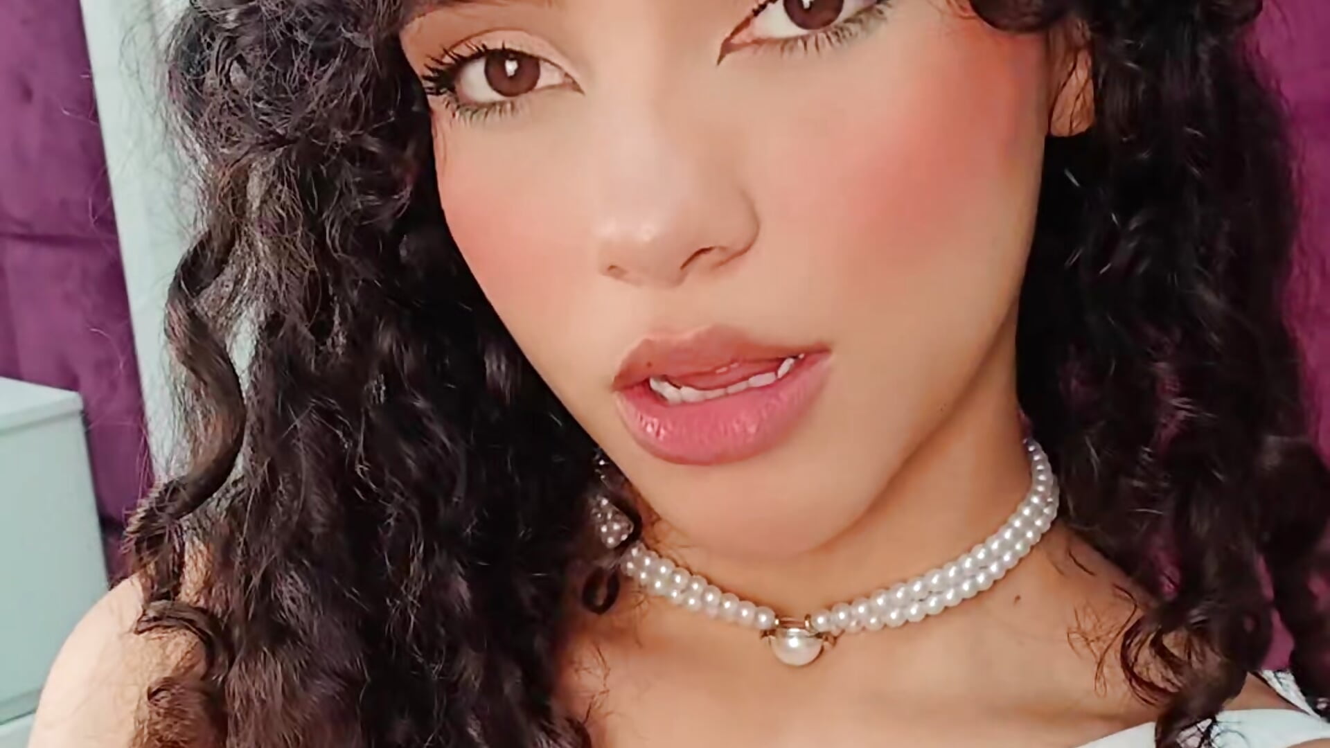 Hello Guys! 💋 - video by curlie_dream cam model