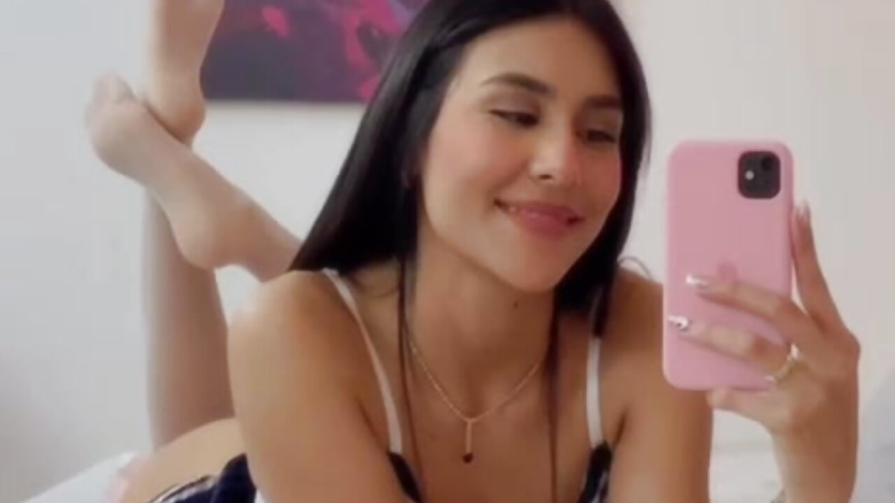 Me <3 - video by sofi_kane cam model