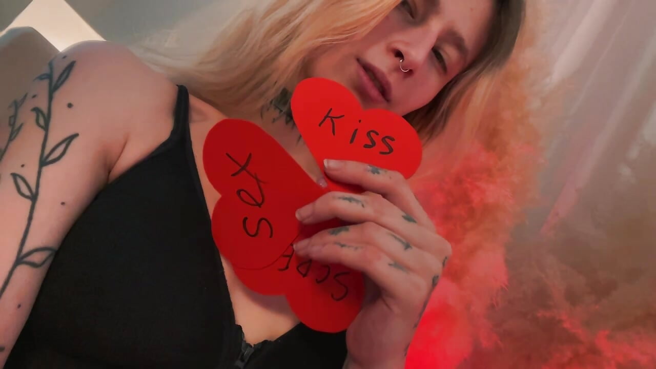 Happy Valentine Day - video oleh error_occurred_ kamera model