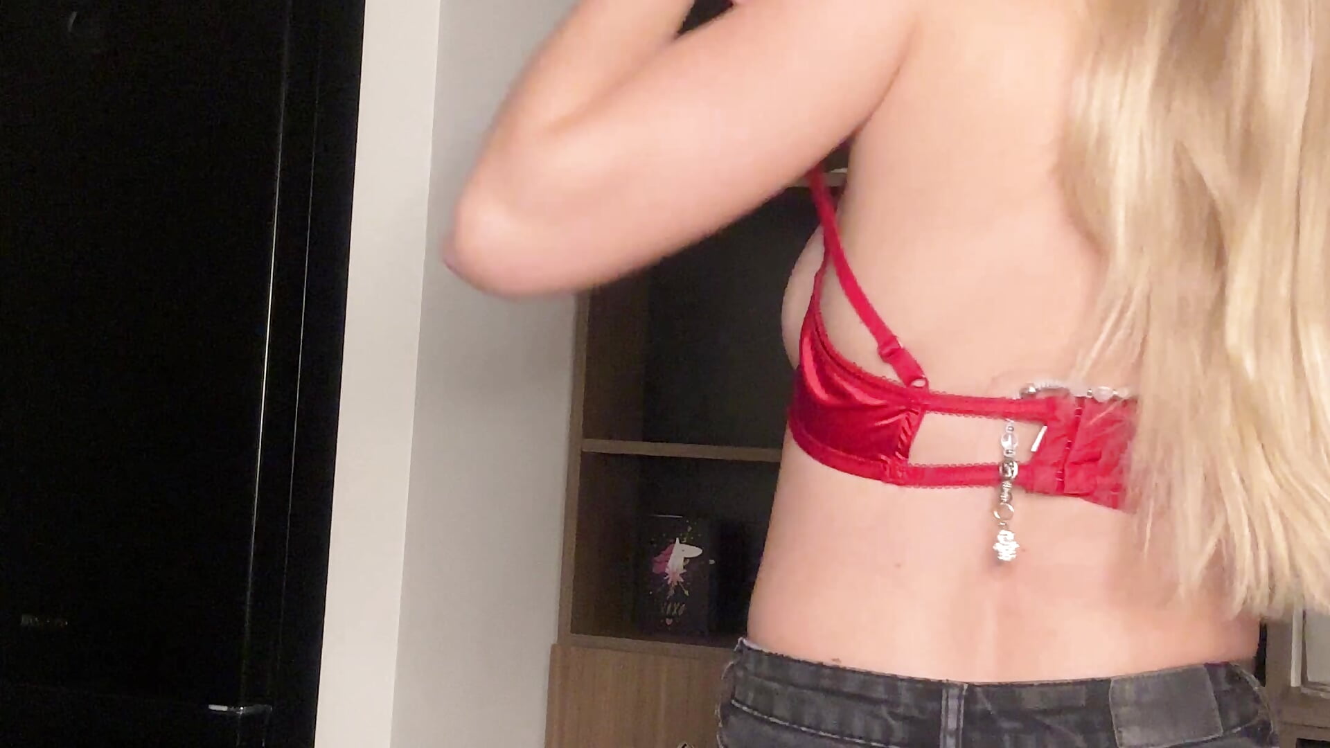 striptease and dance (red open bra)