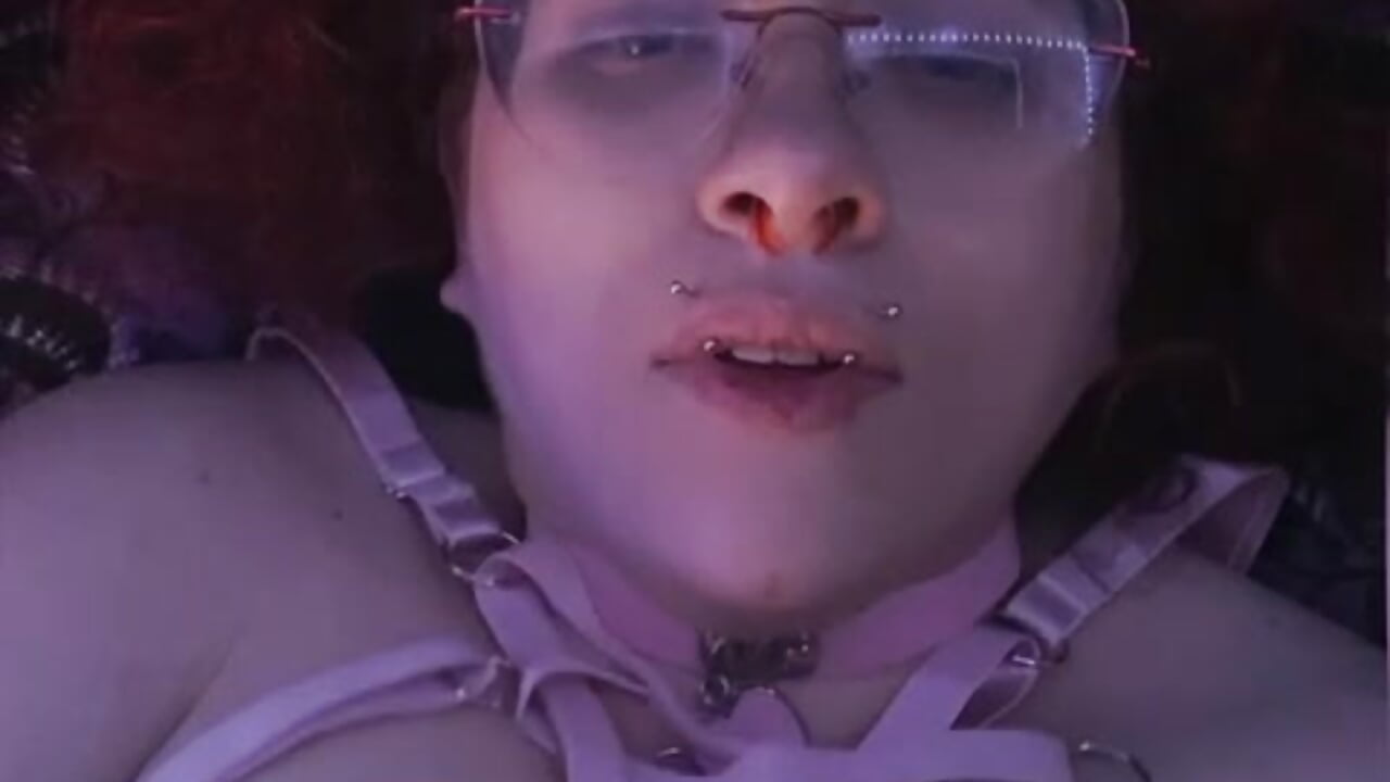 Titty Bouncing - video di bunniikatx modella di cam