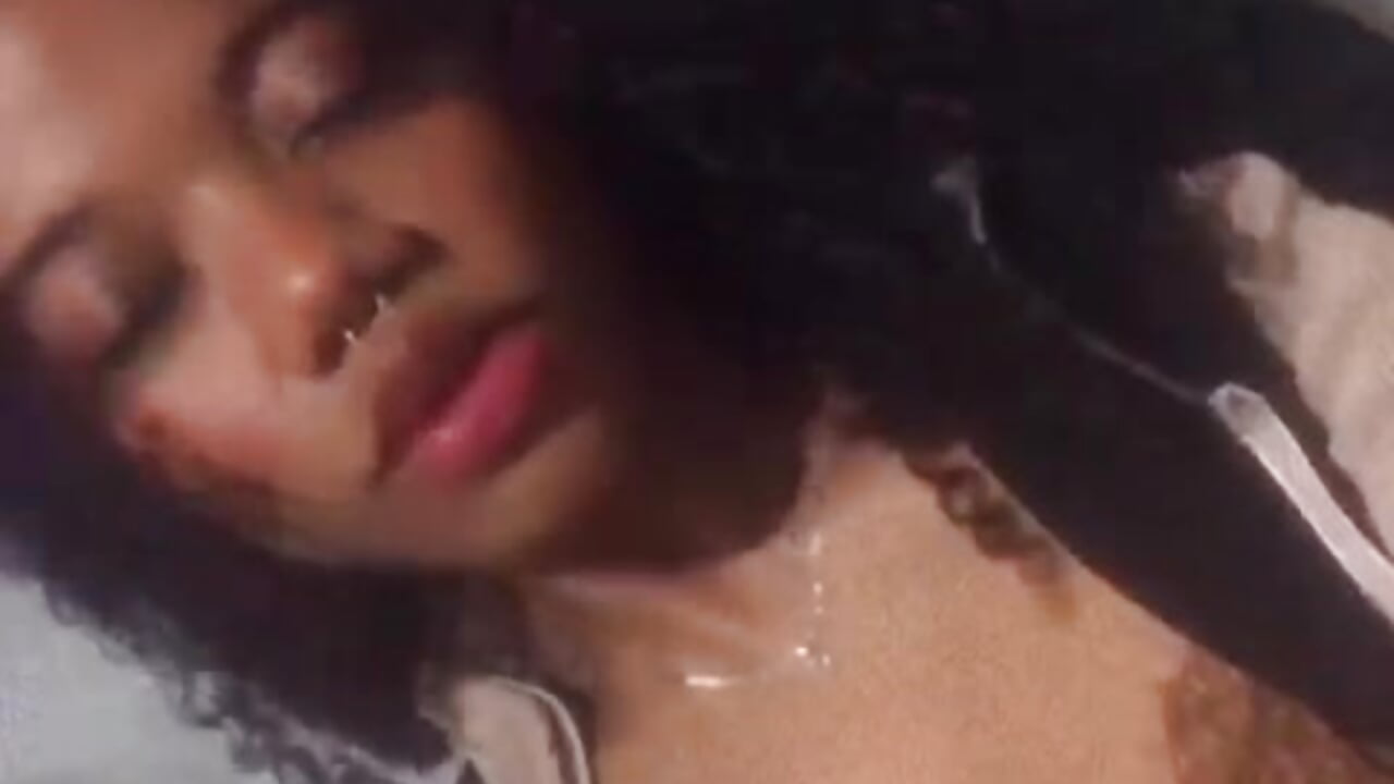 Cute or sexy? - video by arianna_roxe cam model