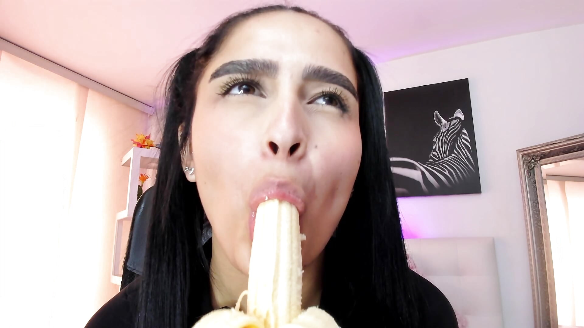 blowjob and banana - video by mialiore cam model