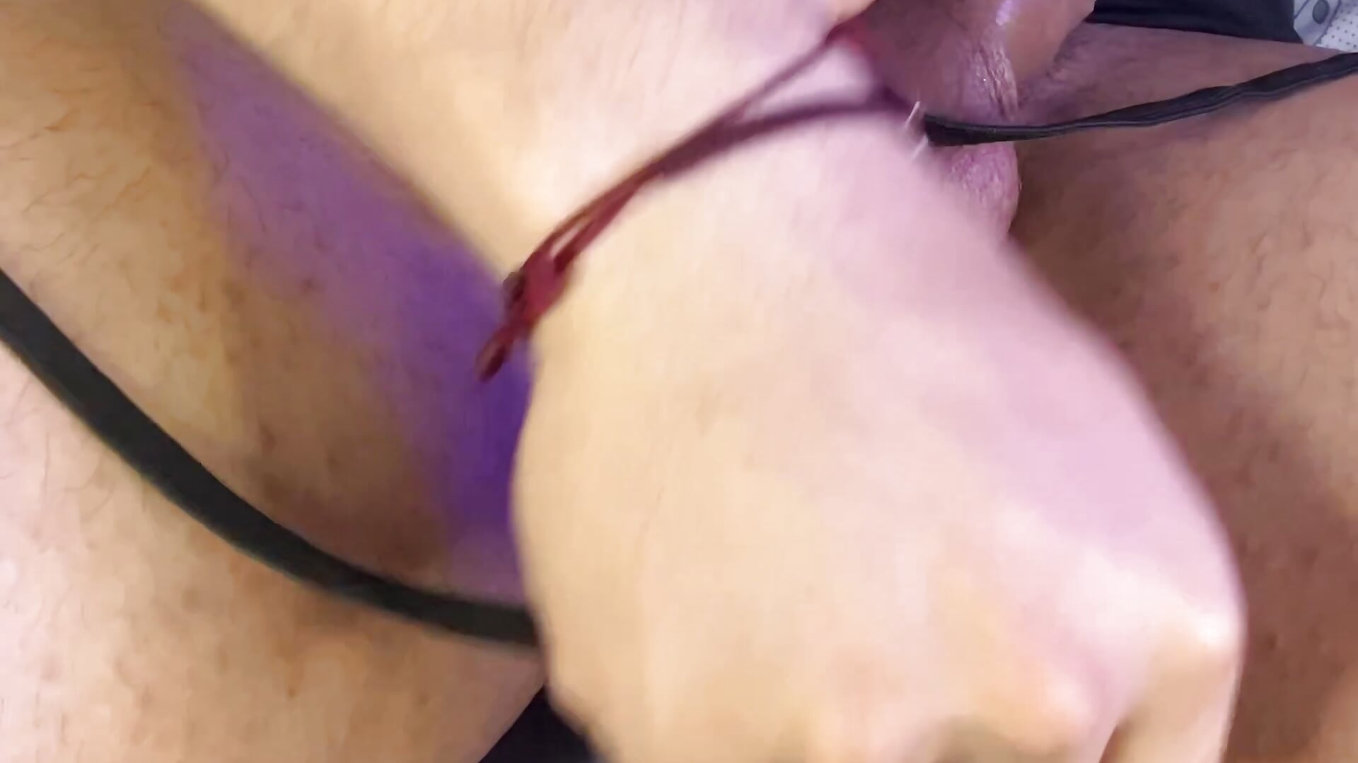 Amarrando la bestia 😏😈 - video di KIRAMA_4U modella di cam