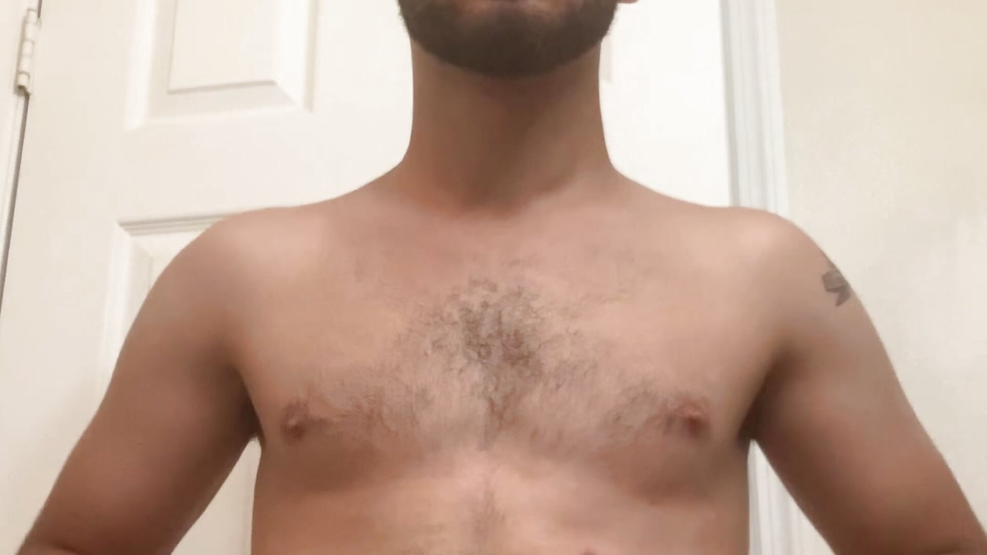 Big gunsss - video by Scorpiocar cam model