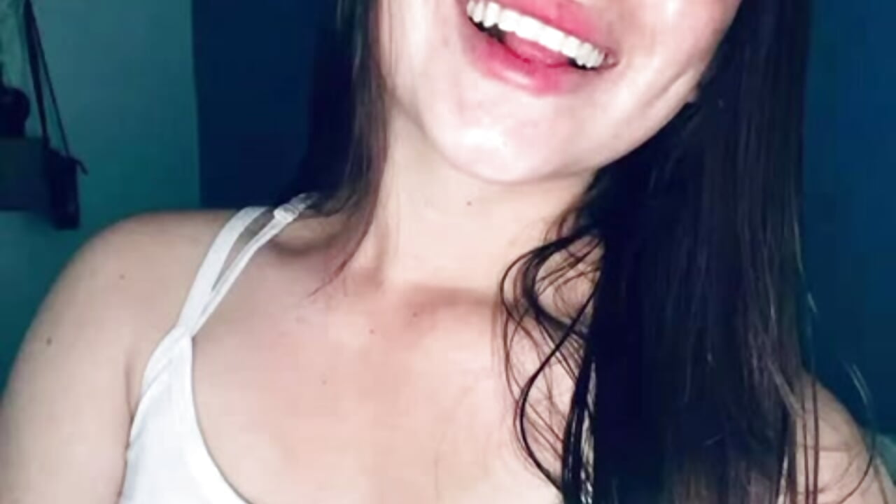Smiling - video by Ginger_hun cam model