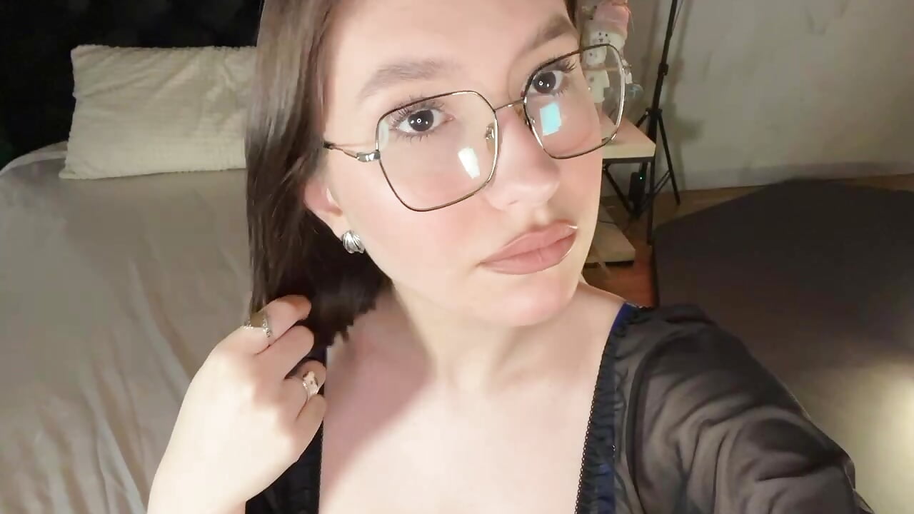 Hi– hi_evie kameramodell videója