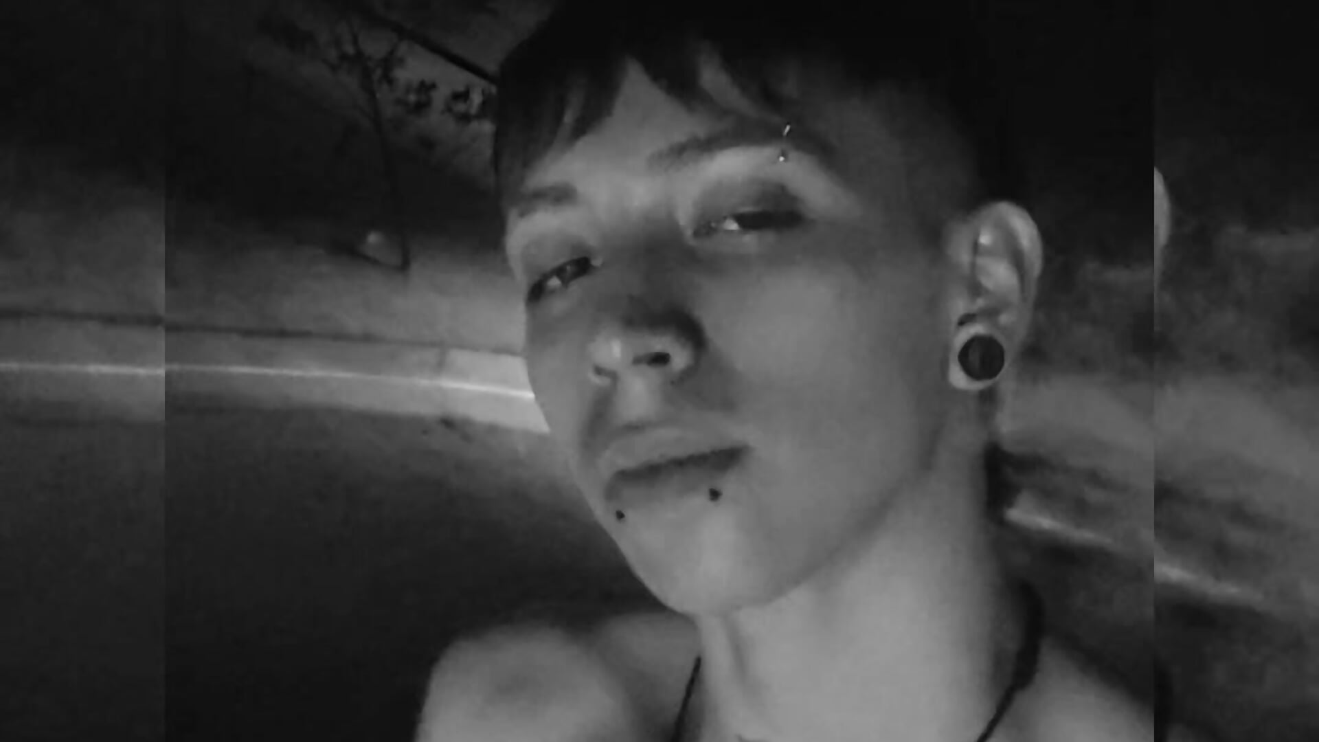 A quiet night - відео від вебкаммоделі __DAEMON_