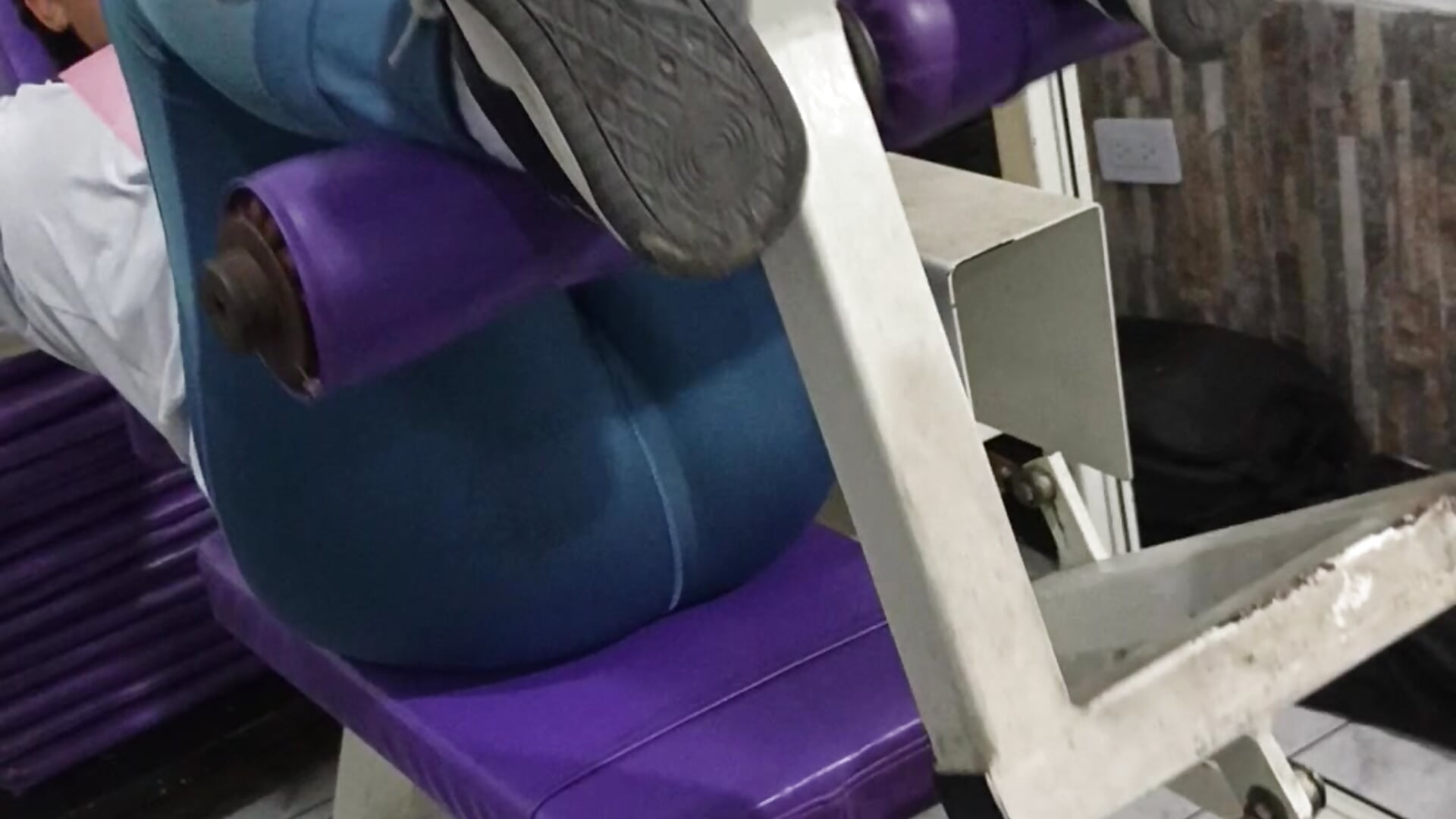 Exercises 🔥🥵 - video by VaneandRossy cam model