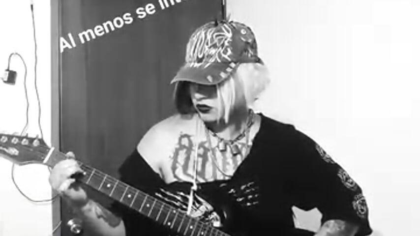 Make Noiseeee– VelvetPain_Anny kameramodell videója