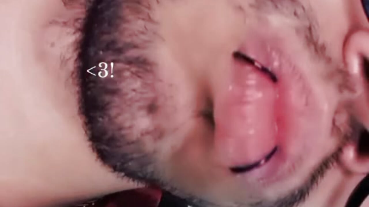 Kiss for you 💋 - video by Minho_Reyes cam model