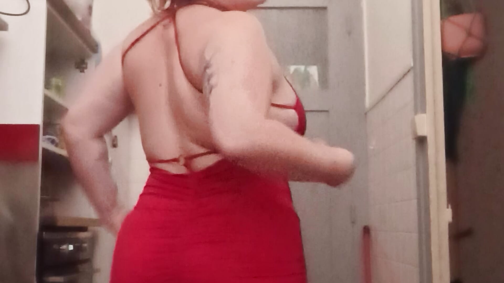 petit outfit de date – video modela na kameri atowiloxx
