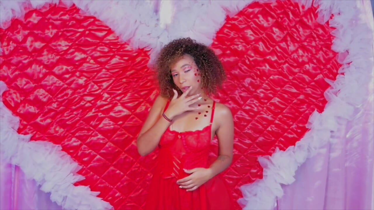 IMG_3750.MOV - video oleh model kamera EmmaLawrence_