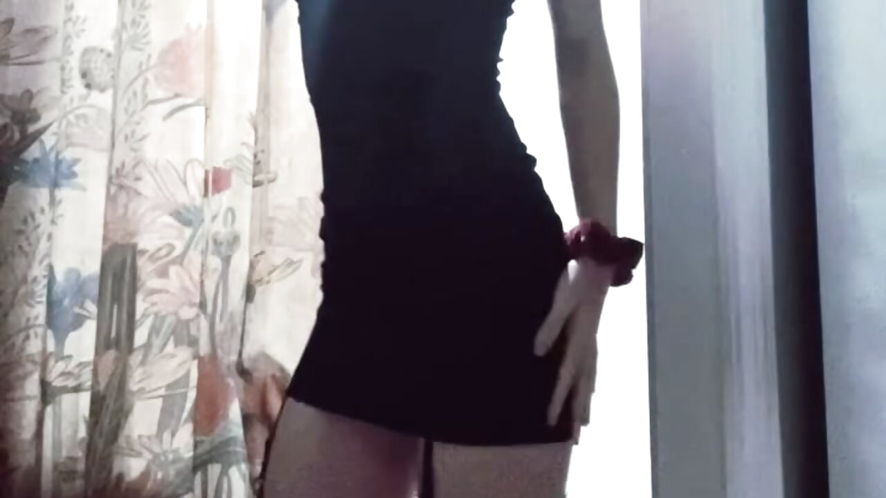 going out!! you like my dress? 😉💋 - video by xoxosluttygirl cam model