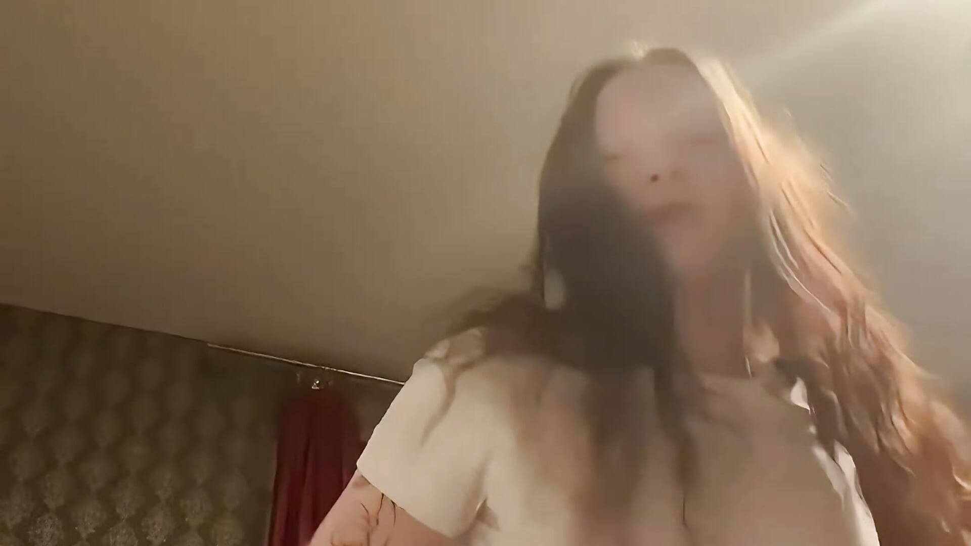 Luxury Lounge - video by Cleonoth2o cam model