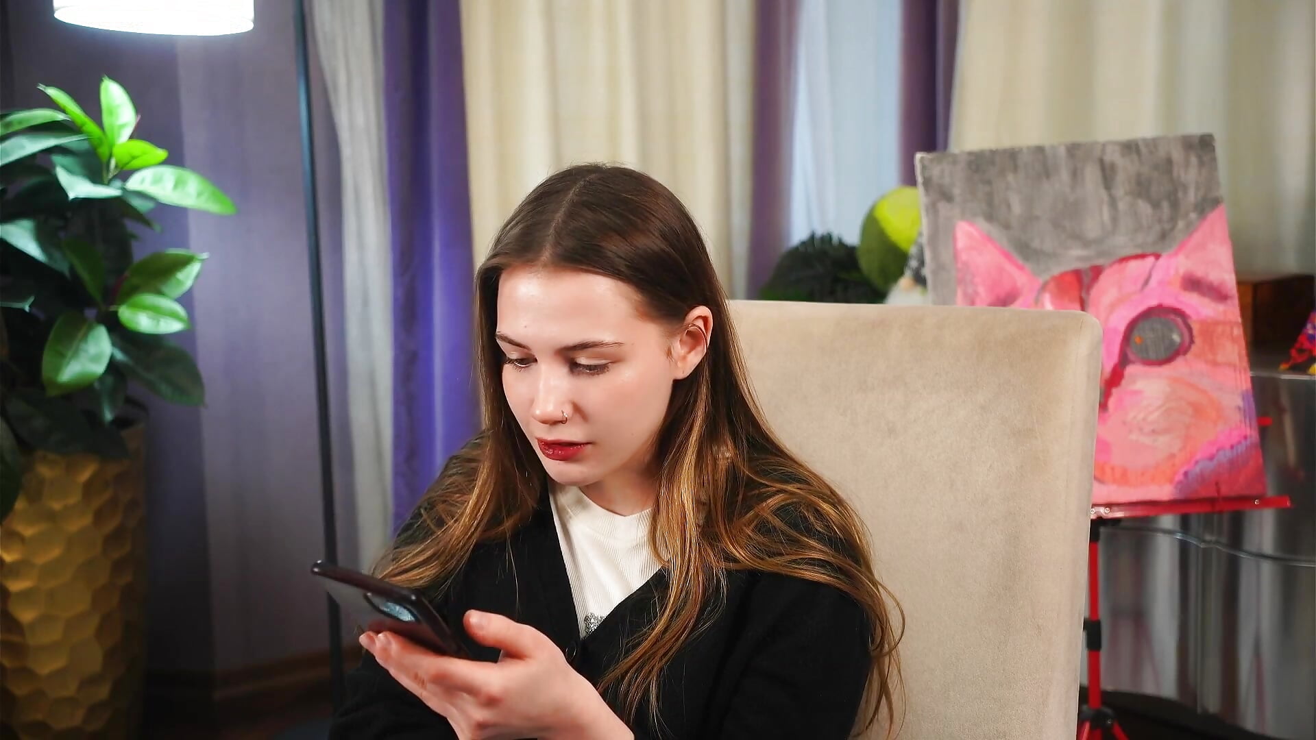 Sexy looking at the phone - video by MadieZarling cam model