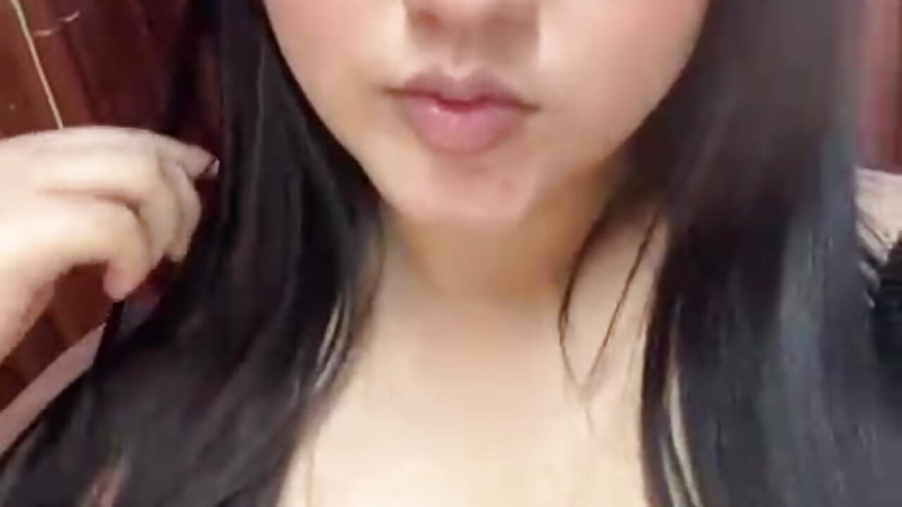 Me 🔥 – видео вебкам-модели meyling303av