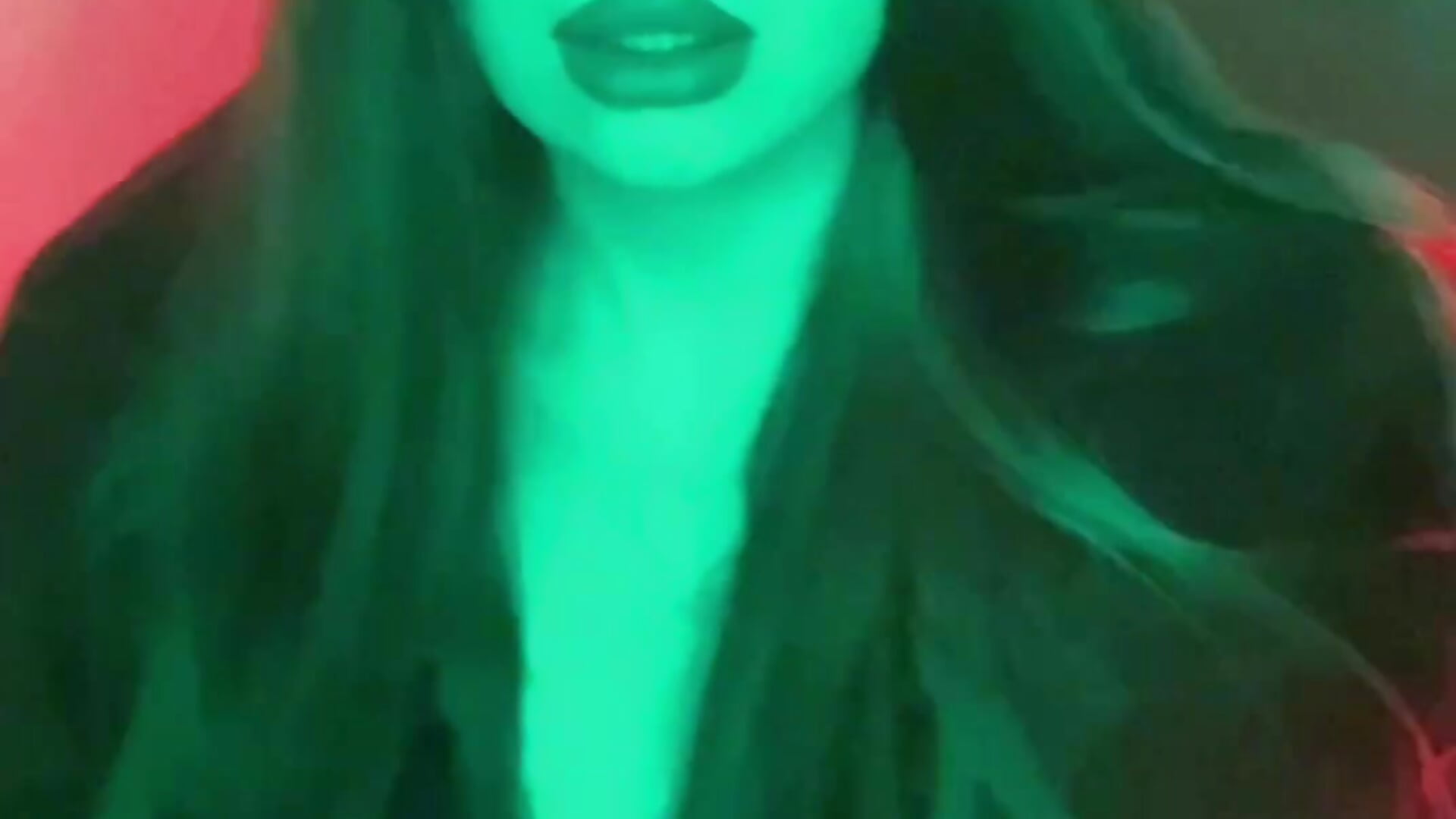 night club in my house - moon_siren adlı kamera modelinin videosu