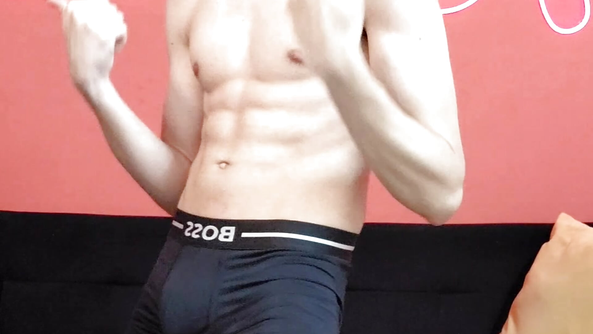 Big guy 🤠💪💦 - video by Neo_Twink cam model