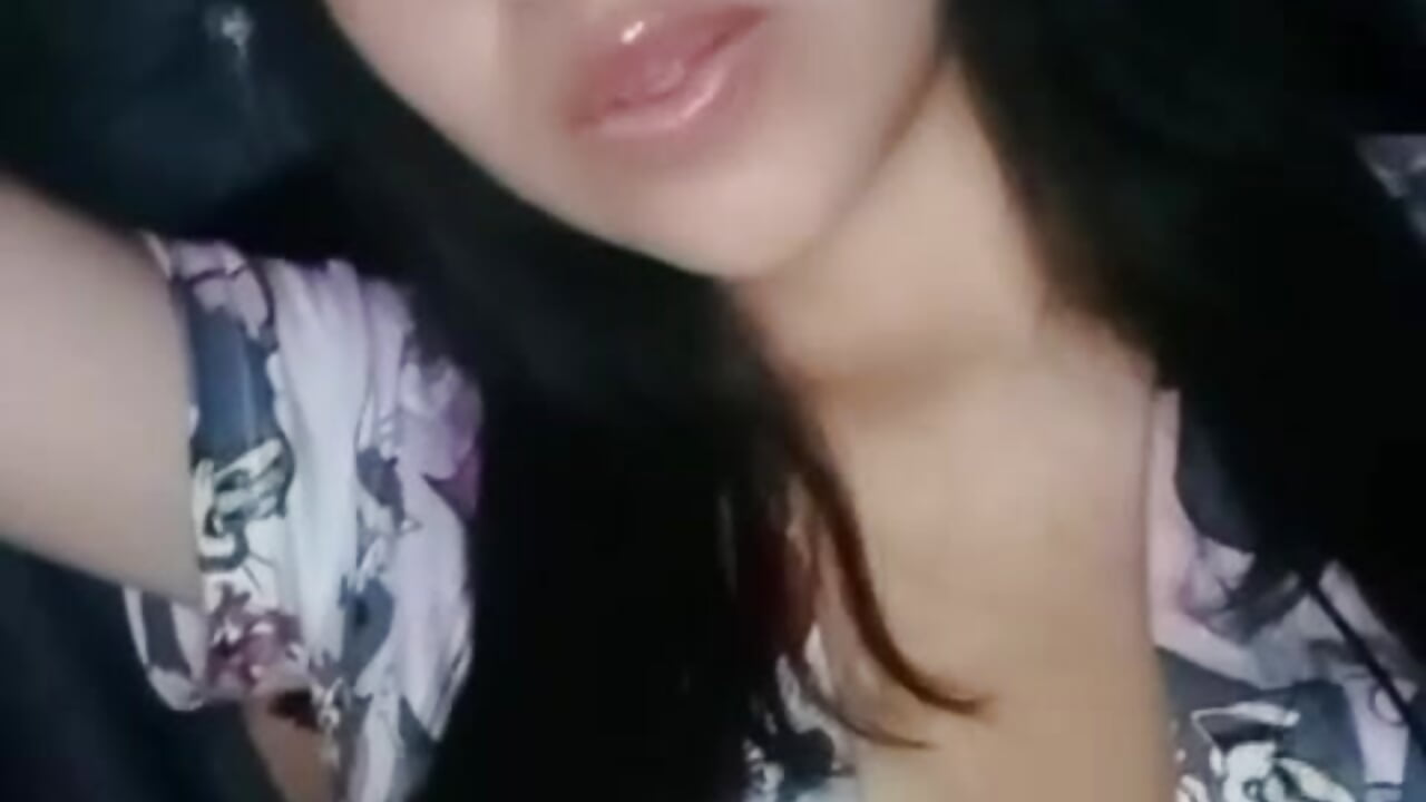 Hello - video by Emily_osman cam model