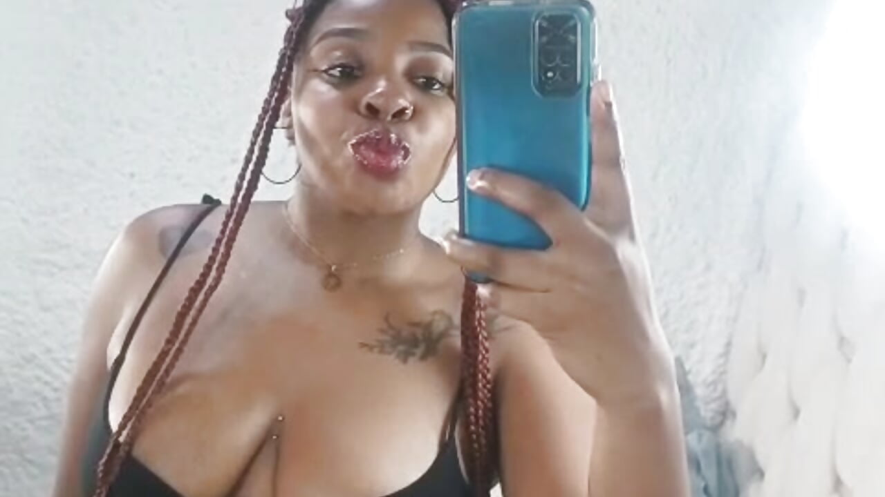 muah ♥ - video by nefferetcharlotte cam model