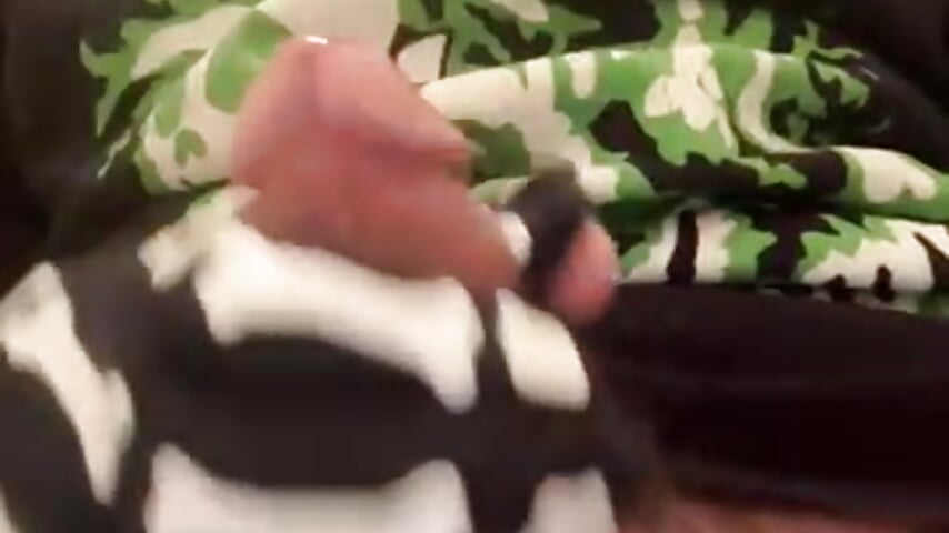 Skull Glove 🦴🐓🍌 Love - video van GhostXNINX cam-model