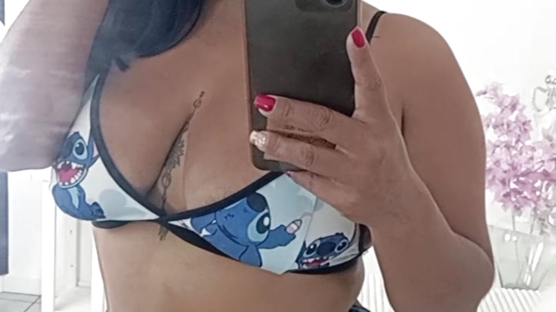 Sexi - video by Hoottnini33 cam model