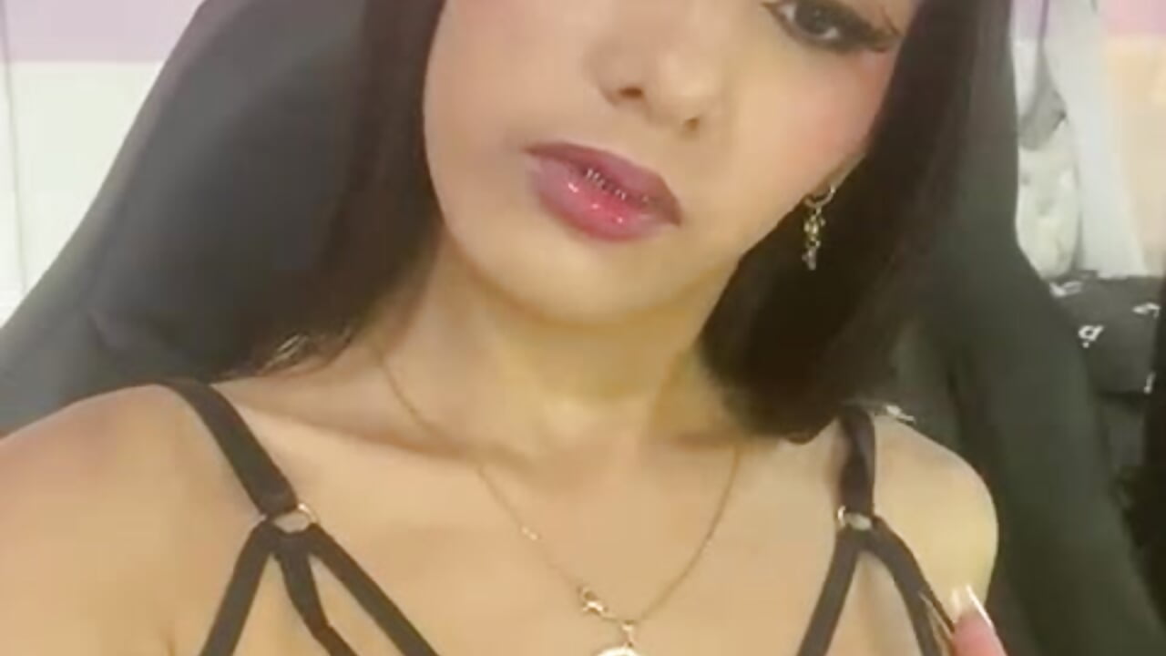 sexy girl is here! 🖤 - 視頻由 GabbyGrifin 主播提供