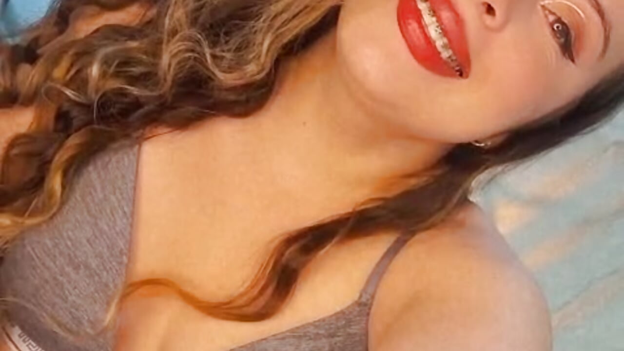 welcome im your - video by dany_bannany cam model