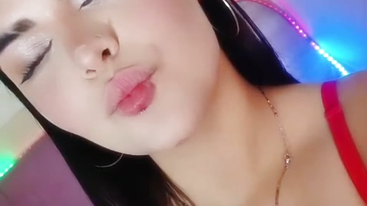 kiss u– alunnaclarkcm kameramodell videója