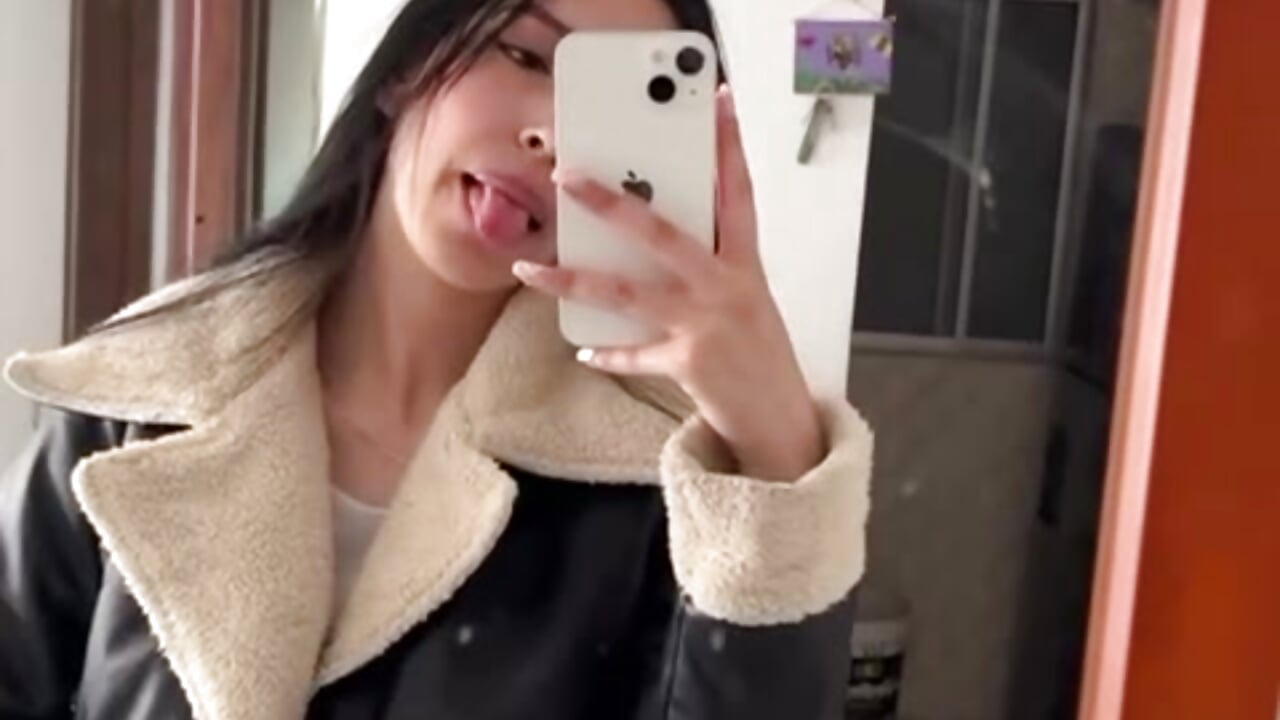 Me :3 - mara_kf adlı kamera modelinin videosu