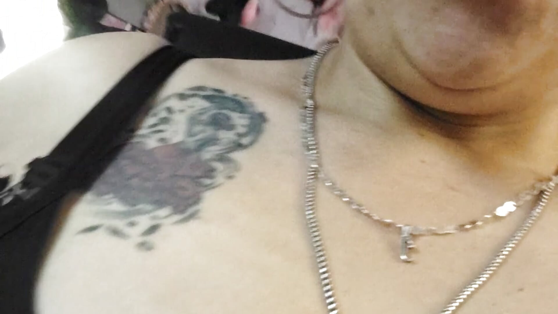 Kiss - βίντεο μοντέλου Susana_Rojas