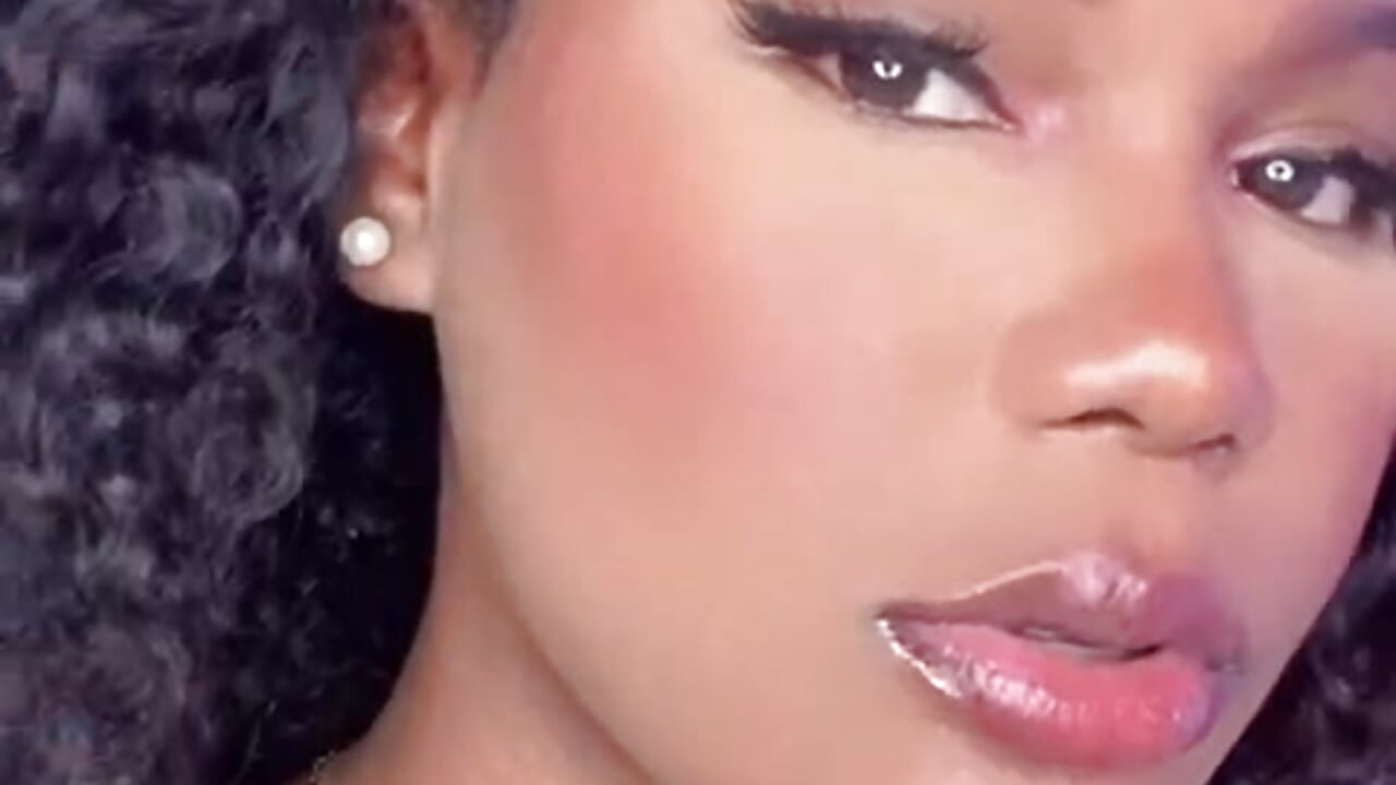 Hello ✨ – video modela na kameri Skymoon0