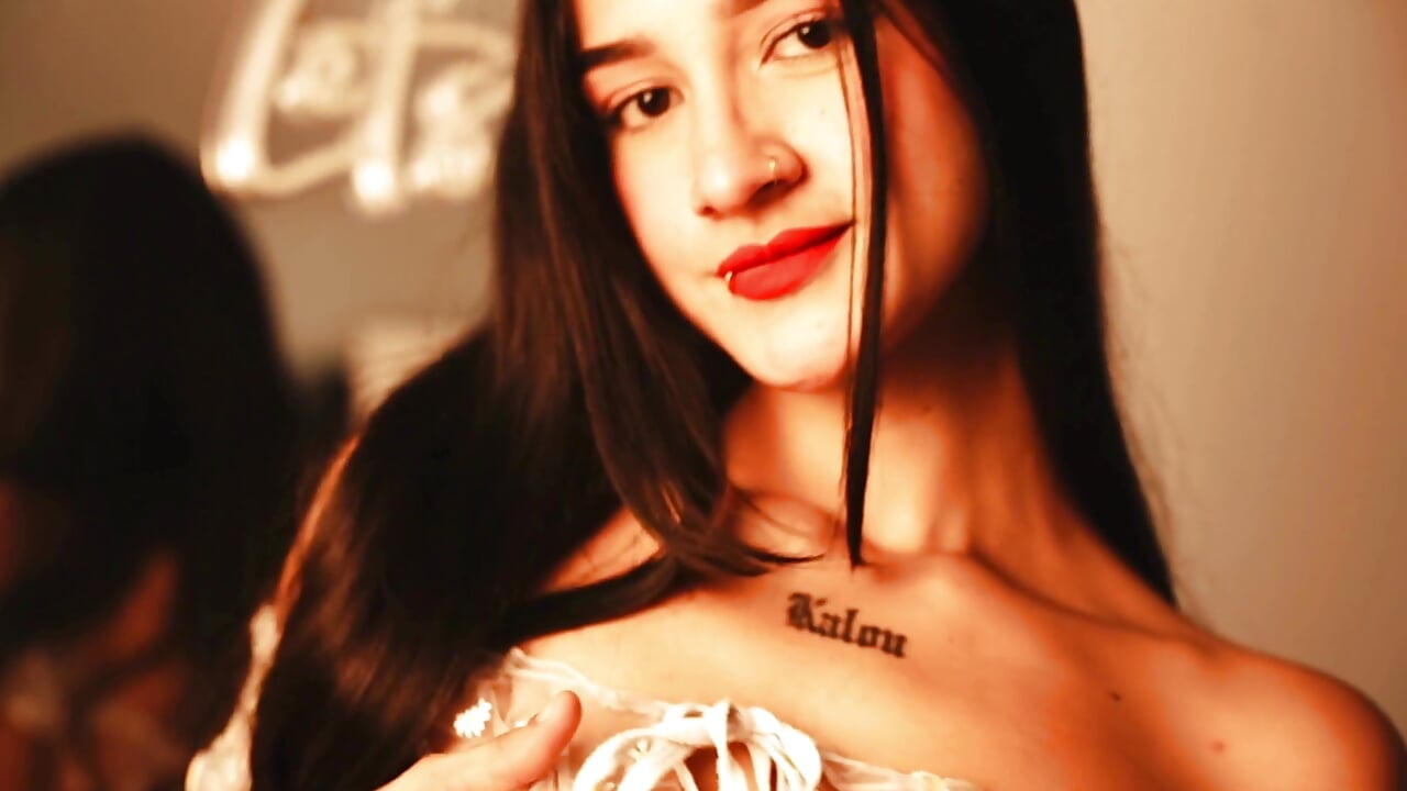 profile-intro-video-1765729681 - video by sara_stonems cam model