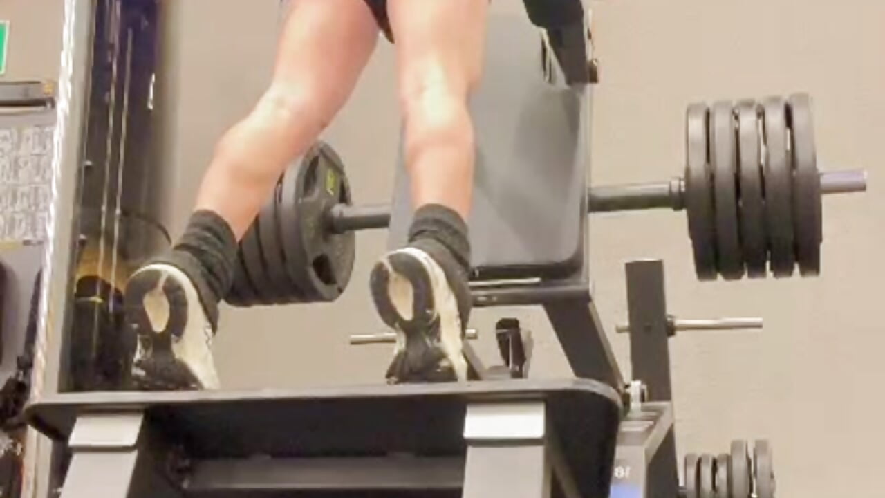 My workout today was tough and hot. - відео від вебкаммоделі SolSweet_x