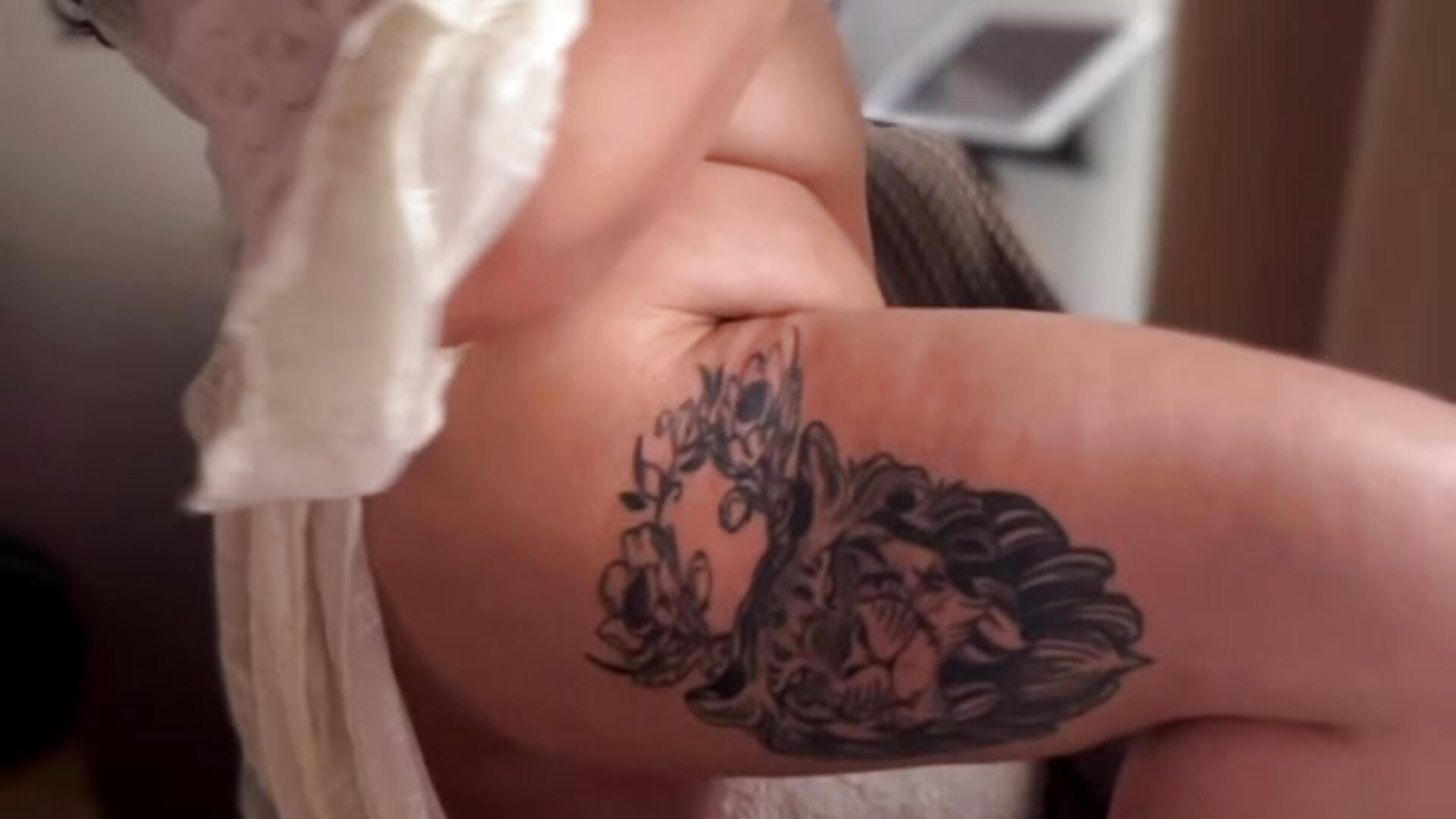 PREVIEW Teasing - sucking- cumming 🐳💦 - Vídeo de VanesssaMilf_, modelo de vídeos