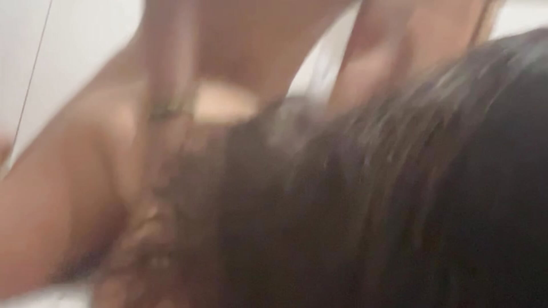 Gimiendo en 4 - video av Edupau cam model