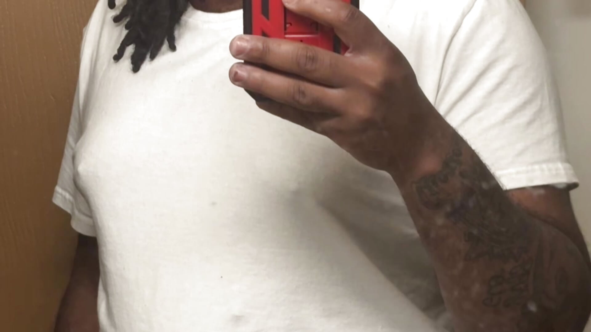 Wats up – video modela na kameri JusGlo1700