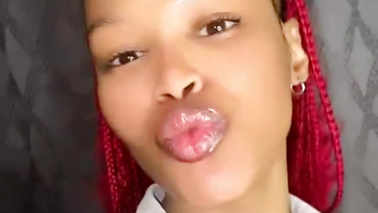 Kisses 😘