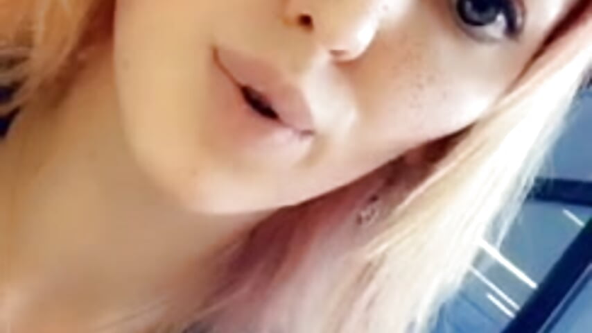 Blowing You Kisses - video by CelestialRuby cam model