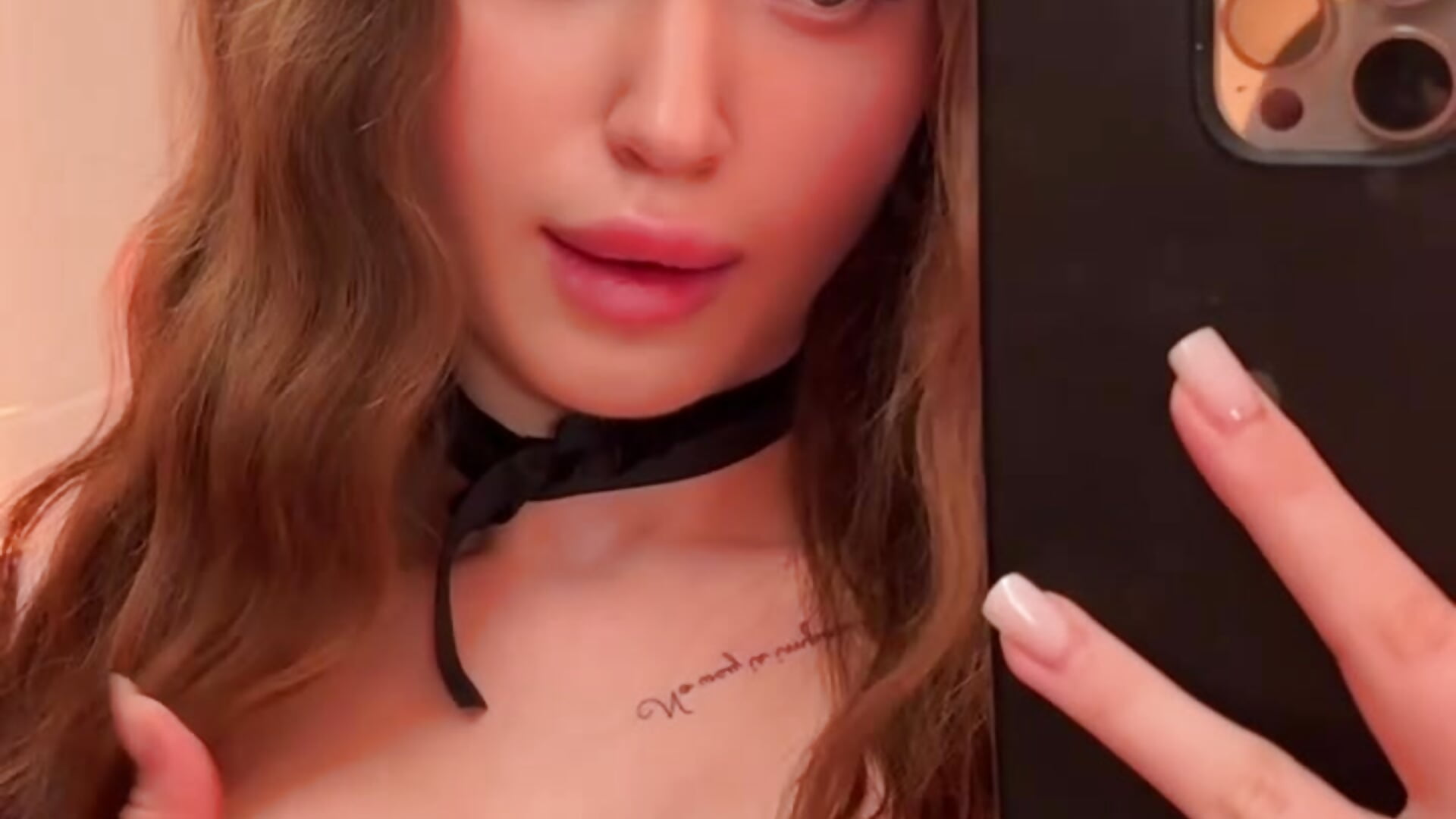 IMG_3819– ChloeSpark kameramodell videója