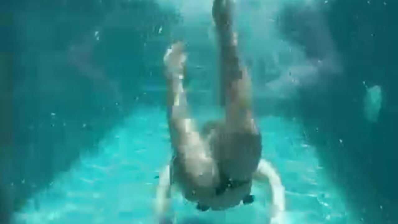 I am the happiest woman in the world in the water... – видео вебкам-модели impersy