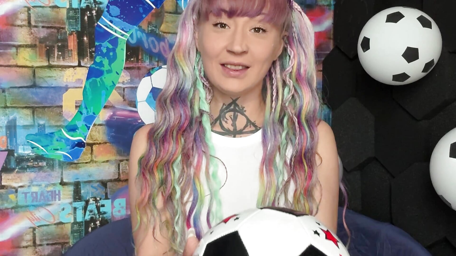 ⚽️⚽️⚽️ - video của người mẫu cam Tattoo__Moon