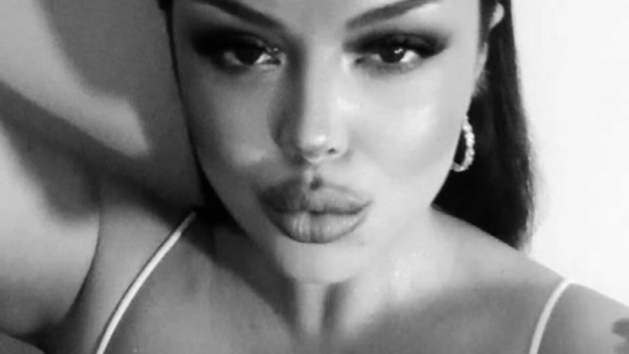 video_2025-12-07_06-53-09 - video by AngelaBabe3 cam model