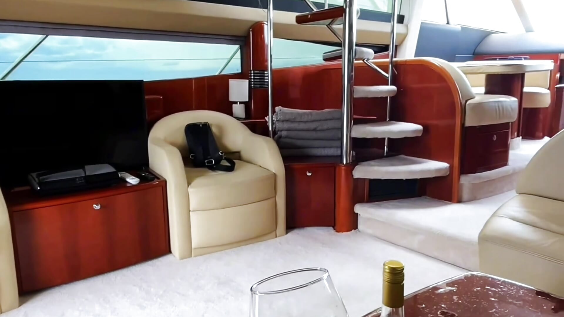 first class 🍾✨ - video by lina_sexxx cam model