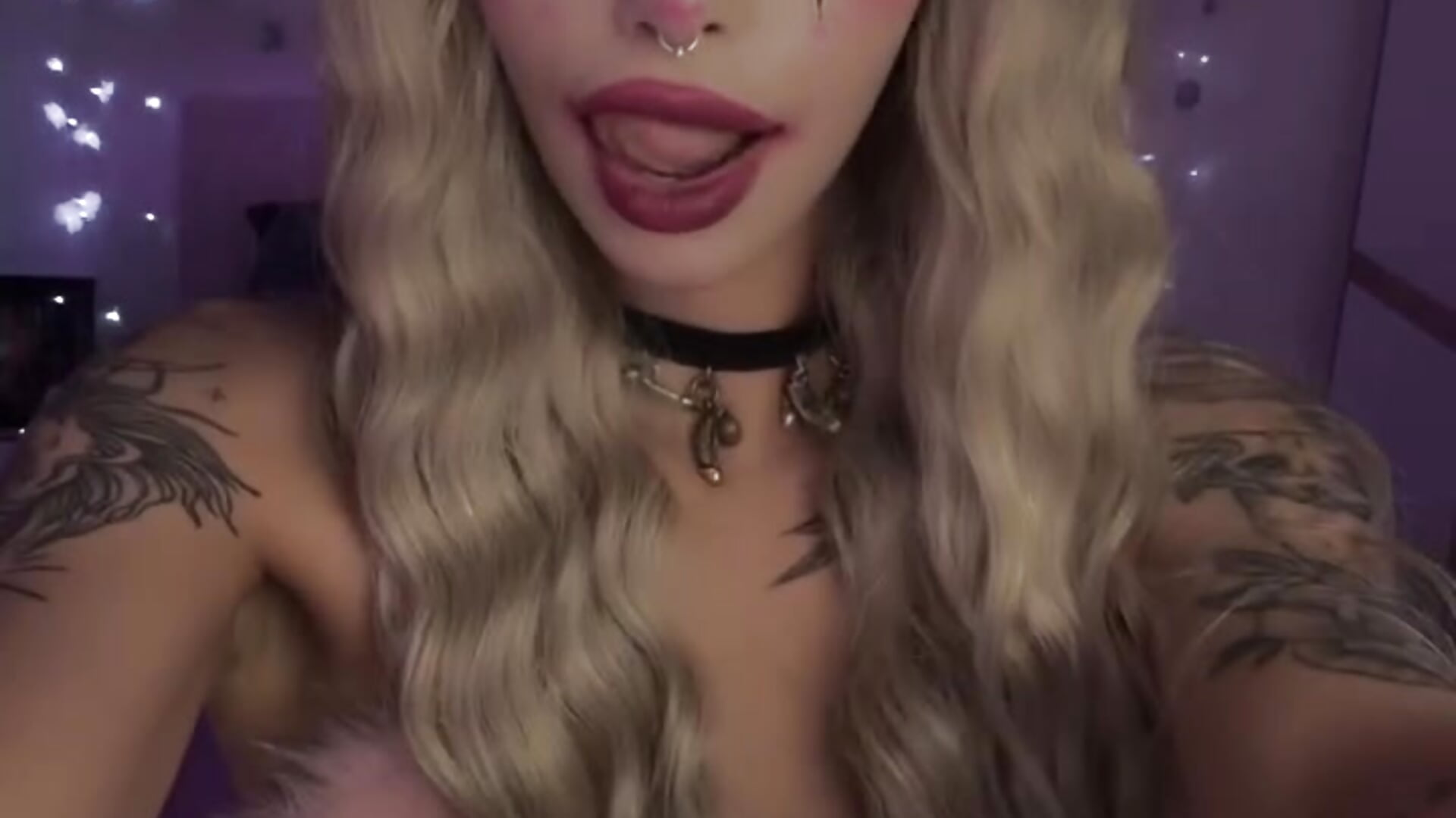 your naughty clown - video di LeylaNoir_02 modella di cam