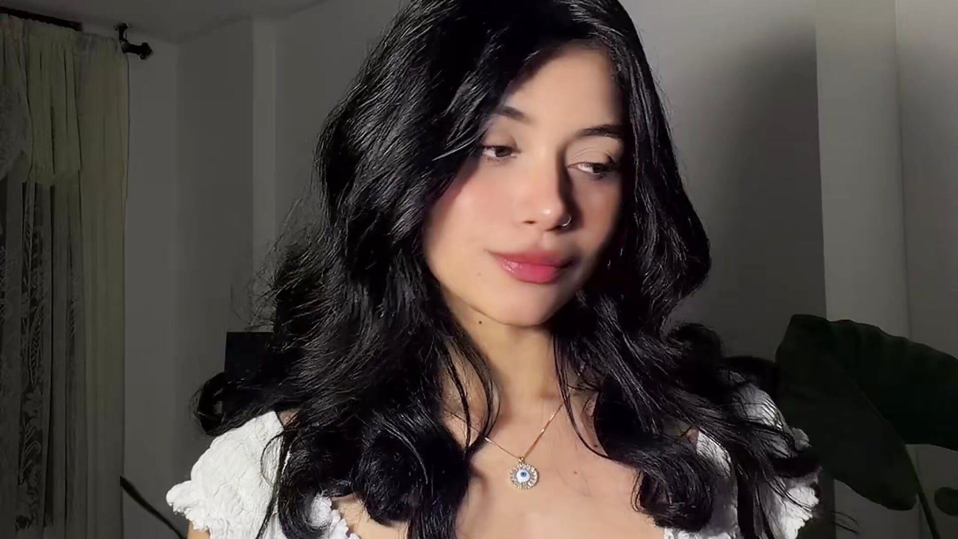 Dancing 💋 - video by SeleneVaughan cam model