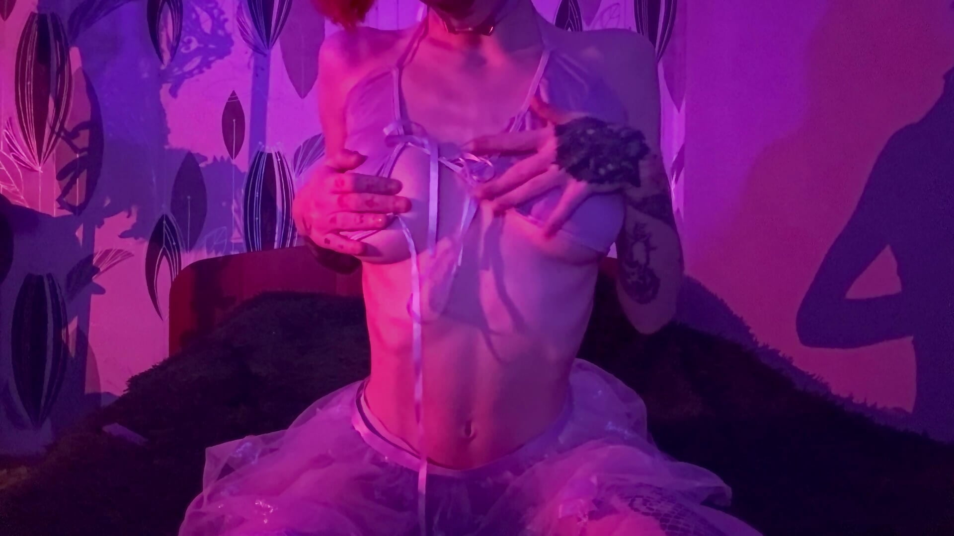 :3 – video od webkamerové modelky RedFica