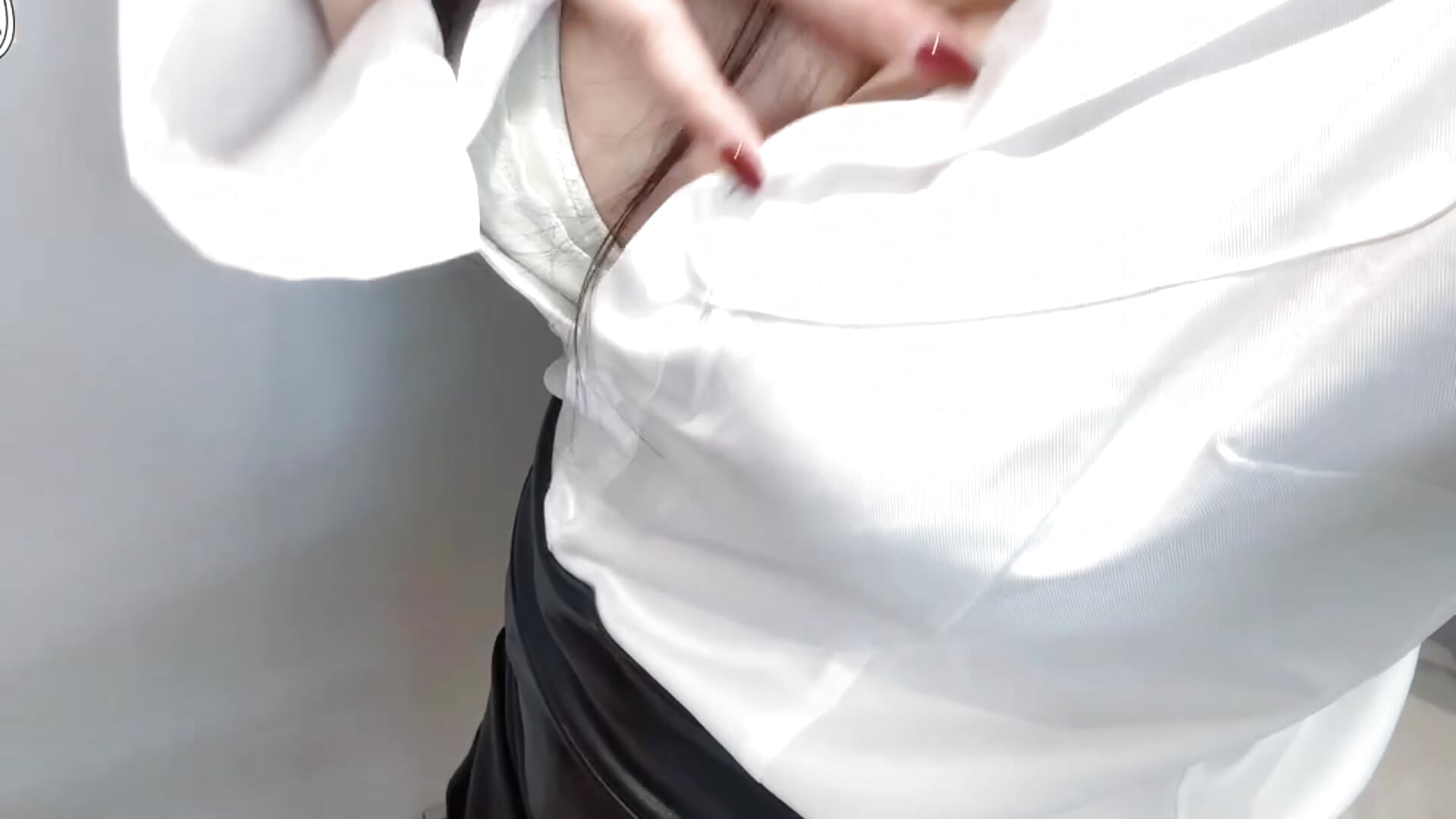 01c60e1933e946ca96ea6316b8bf3c9b - video oleh model kamera qwe522522