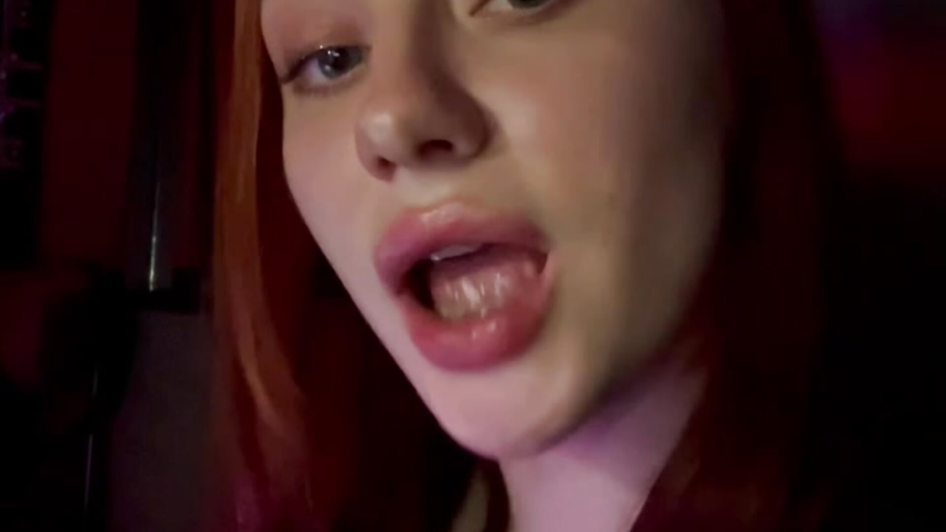 I kiss everyone who watches - Vídeo de IndigoElaris, modelo de vídeos